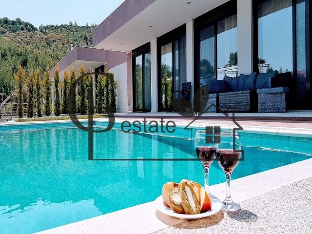 Villa with pool | ID: 1052 | Greco Paradise