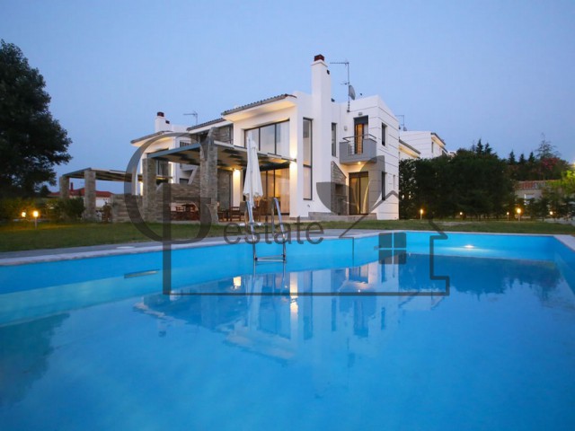 Villa with pool in Sani | ID: 326 | Greco Paradise